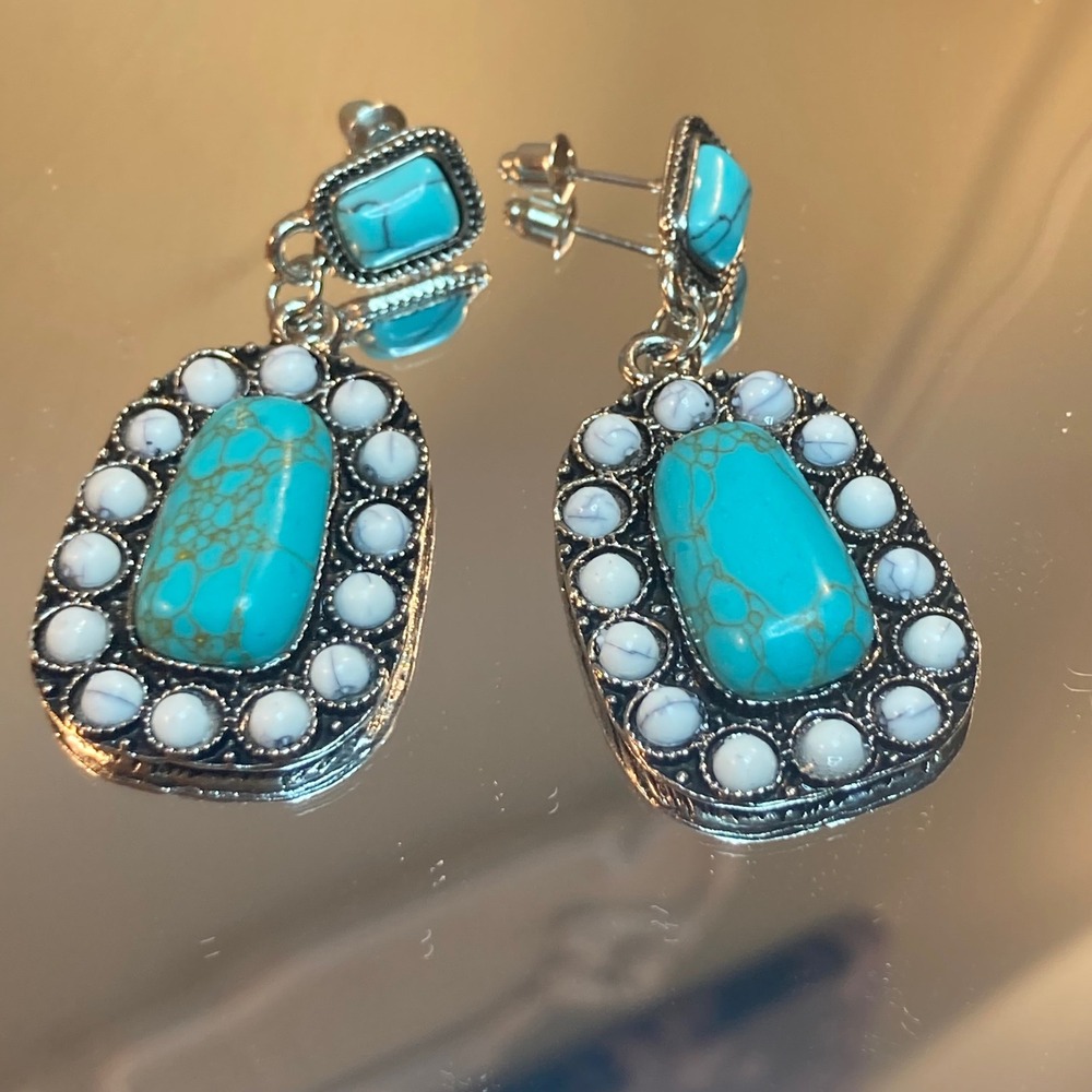 Western Faux Turquoise White Marble Bead Drop Earrings Silver Tone Boho‎ Post